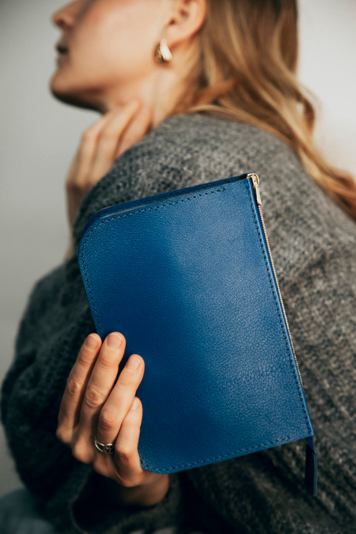 The Botanica Clutch